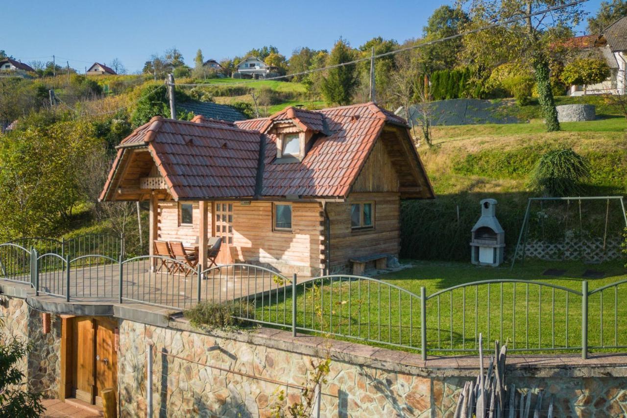 Vineyard Chalet Hansel And Gretel - Happy Rentals Otočec Eksteriør bilde